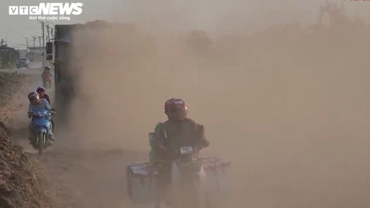 Kinh hãi xe quá khổ, quá tải hoành hành từ nội đô đến ngoại thành Hà Nội - 4