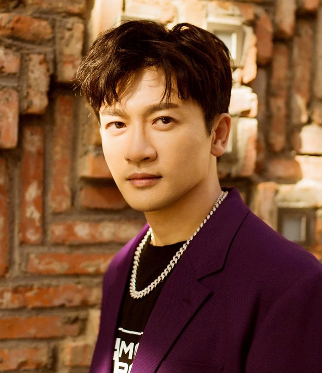 Ngũ a ca của 'Hoàn Châu cách cách' hơn 20 năm trước giờ ra sao? - 4