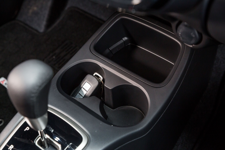 Khám phá Mitsubishi Attrage Premium - 10