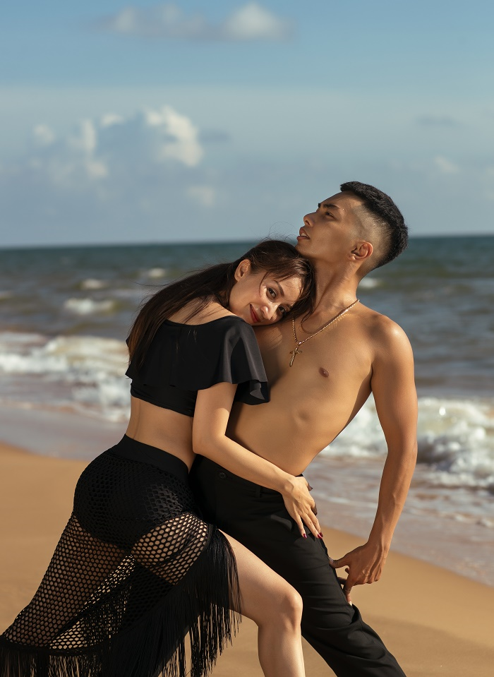 Khánh Thi kể chuyện suy sụp, lang thang ngoài đường khi mới yêu Phan Hiển - 1