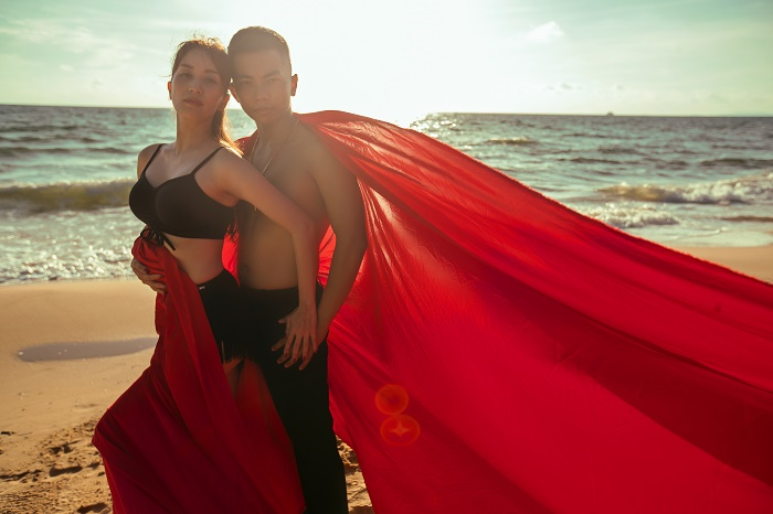 Khánh Thi kể chuyện suy sụp, lang thang ngoài đường khi mới yêu Phan Hiển - 11