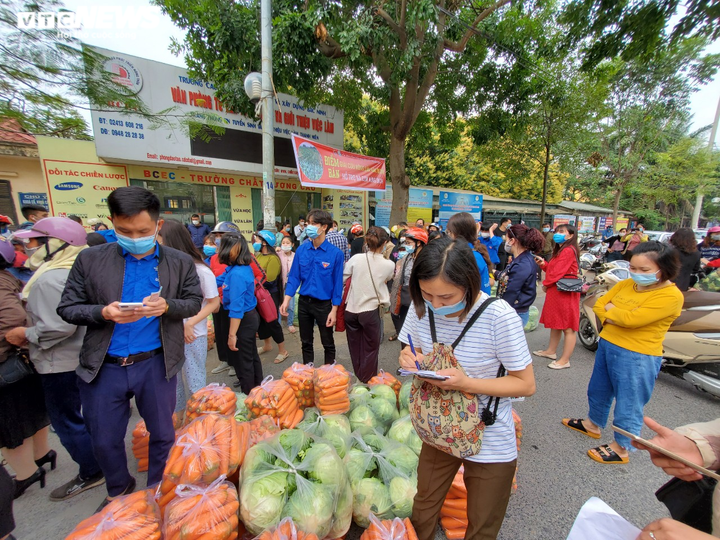 Người Bắc Ninh 'giải cứu' 5,5 tấn nông sản Hải Dương chỉ trong 1 giờ - 7