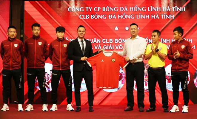 'Thiếu gia đất mỏ' Nguyễn Nam Thắng chơi bóng đá theo cách độc nhất vô nhị - 2