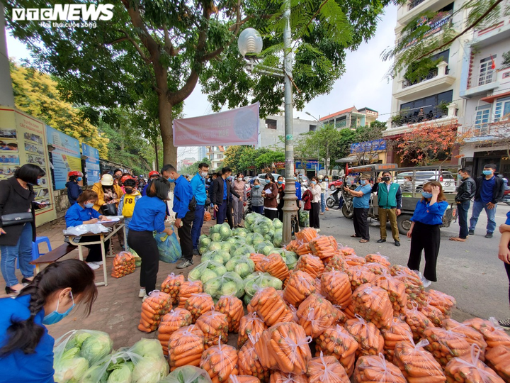 Người Bắc Ninh 'giải cứu' 5,5 tấn nông sản Hải Dương chỉ trong 1 giờ - 5