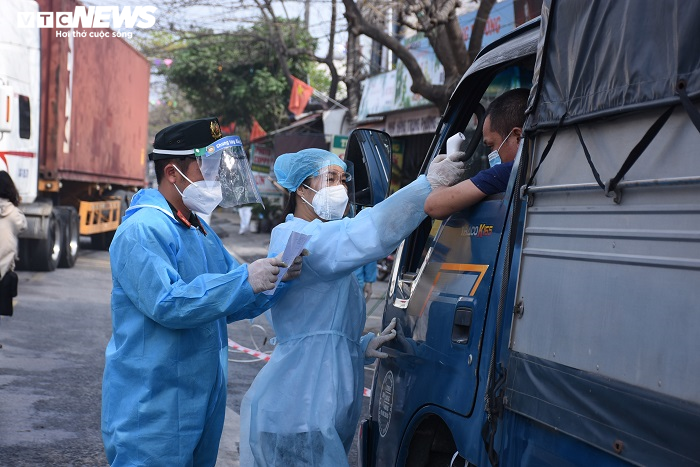 Ảnh: 'Quốc lộ tử thần' vắng vẻ chưa từng thấy trong đại dịch COVID-19 - 9