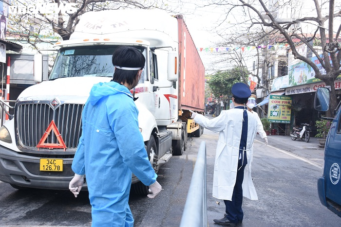 Ảnh: 'Quốc lộ tử thần' vắng vẻ chưa từng thấy trong đại dịch COVID-19 - 7