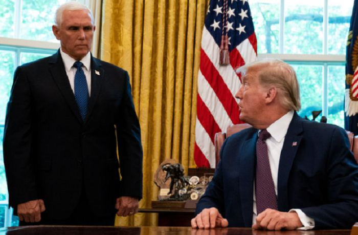 Nhóm của ông Trump phủ nhận tin bất hòa với Mike Pence - 1