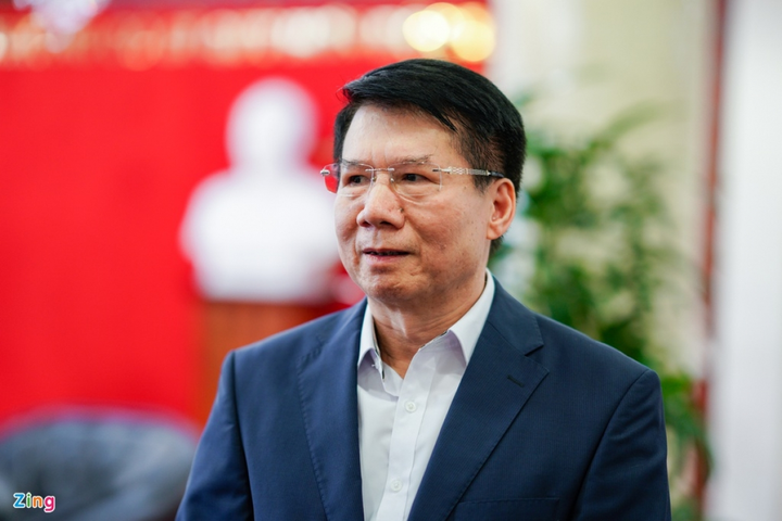 Cận cảnh lô vaccine COVID-19 đầu tiên về Việt Nam - 3