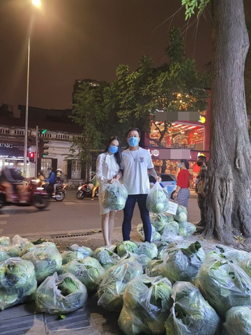 Tuấn Hưng 'giải cứu' 8 tấn nông sản Hải Dương - 2