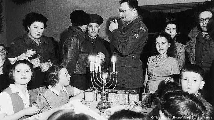 Người Do Thái ở Đức: 1.700 năm di cư và thế hệ hậu Holocaust - 2