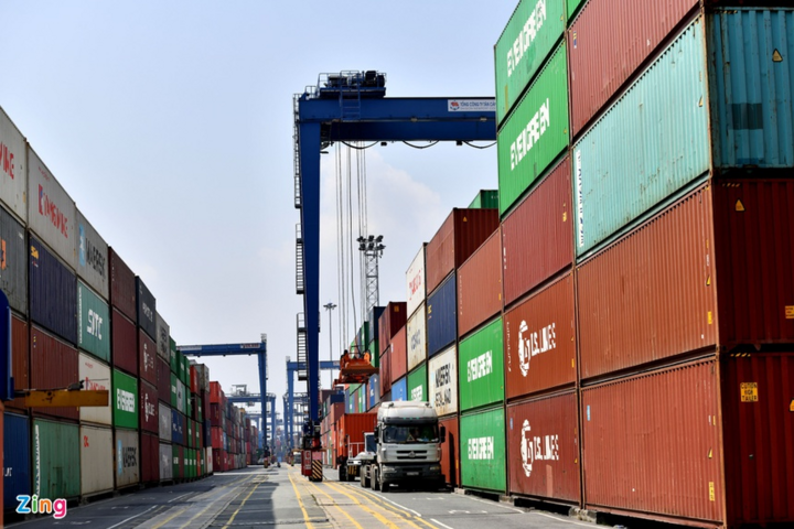 Cục Hàng hải lập tổ công tác kiểm tra giá container - 1