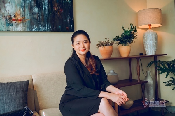 Phan Như Thảo: 'Ông xã hơn 26 tuổi, khó tính nhưng vẫn chiều tôi' - 1