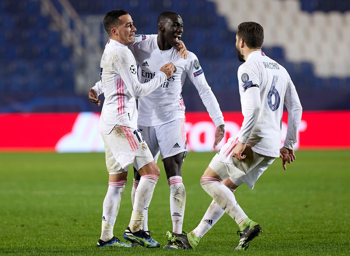 Lượt đi vòng 1/8 Champions League: Ronaldo, Messi gây thất vọng - 7