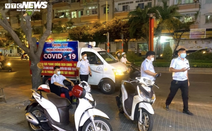 TP.HCM cho mở lại nhà hàng, tiếp tục đóng cửa quán bar - 1