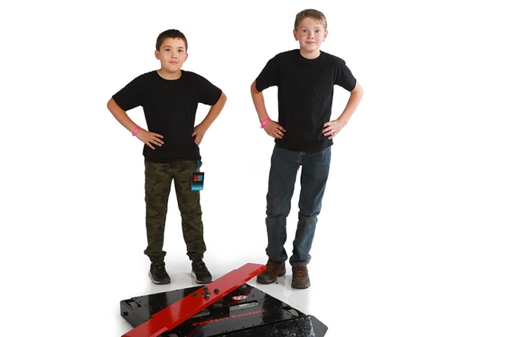 Cậu bé gốc Việt là ứng viên nhỏ tuổi nhất tham gia giải robot nổi tiếng ở Mỹ - 2