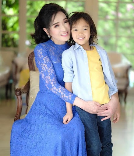 Tuổi U80, Hoa hậu Hoàn vũ Thái Lan vẫn trẻ đẹp không tin nổi - 5