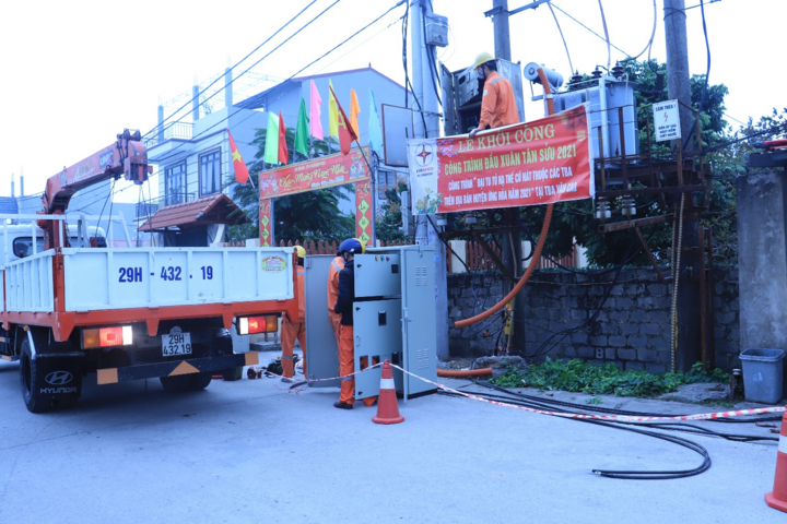 EVNHANOI triển khai thi công, cải tạo nâng cấp lưới điện đầu Xuân - 1