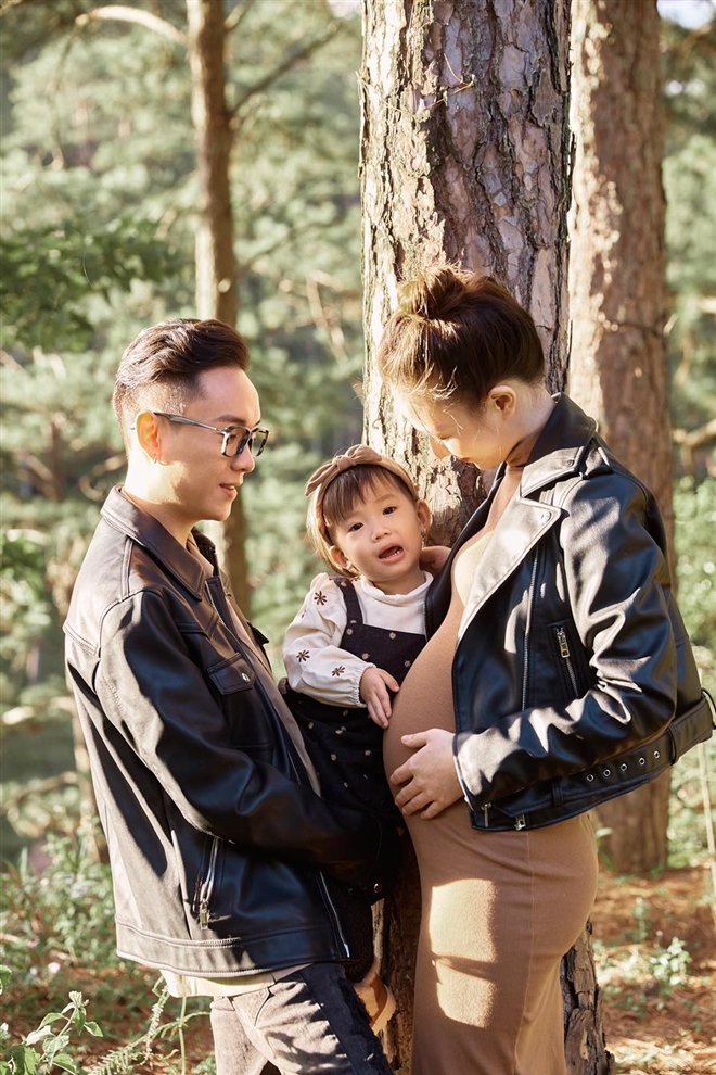 Bà xã Trâm Anh sinh con trai, JustaTee mừng ra mặt - 2