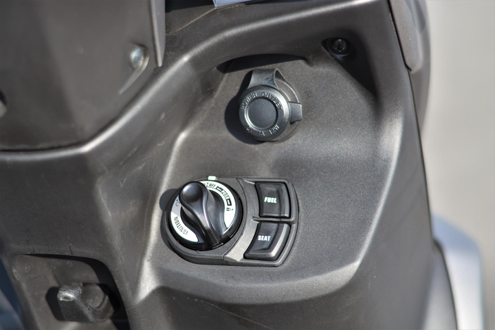 xe tay ga 125 cc ảnh 5 Giá lăn bánh các mẫu xe tay ga 125 cc phù hợp cho nam giới - 4