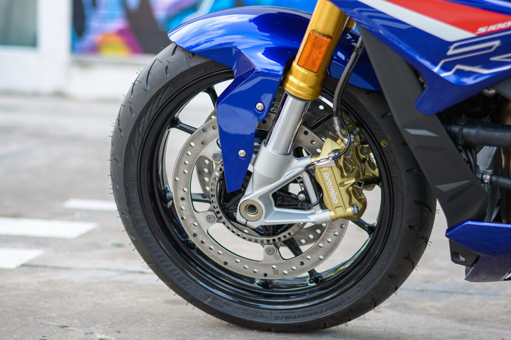 Những mẫu nakedbike chính hãng đắt nhất Việt Nam - 16