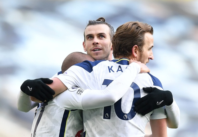 Gareth Bale tỏa sáng, Tottenham đại thắng Burnley - 2