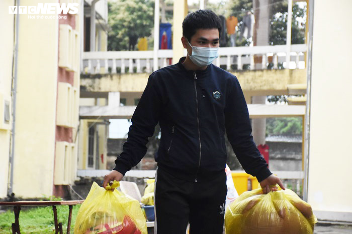 Ảnh: Di dời bệnh nhân COVID-19, chuẩn bị giải thể BV Dã chiến số 1 Hải Dương - 2