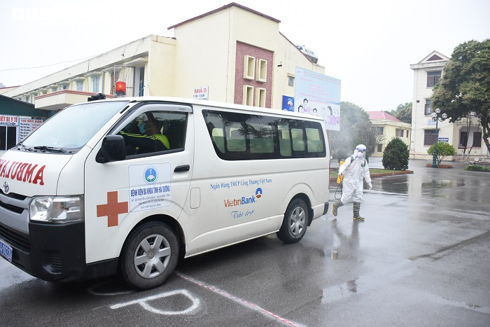 Ảnh: Di dời bệnh nhân COVID-19, chuẩn bị giải thể BV Dã chiến số 1 Hải Dương - 14