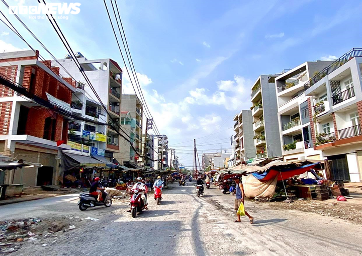 Ảnh: Nhà siêu mỏng, siêu méo phá nát mặt tiền đại lộ nghìn tỷ của TP.HCM - 11