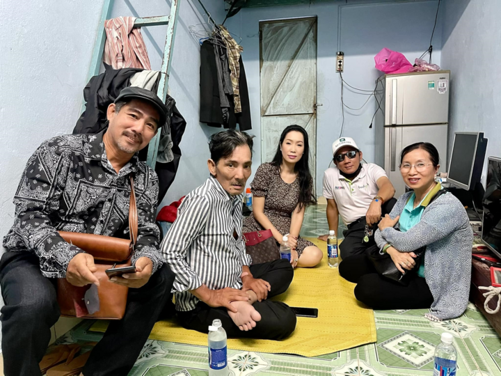 Nghệ sĩ Thương Tín xuất viện, trở về nhà trọ - 1