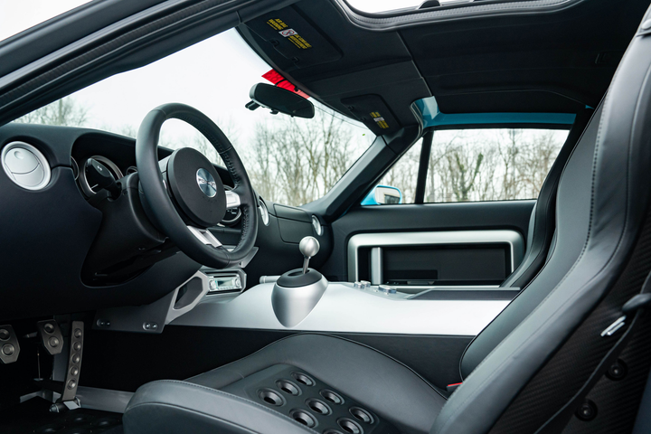 Đấu giá Ford GT Heritage Edition 2006 mới lăn bánh 4 km - 10