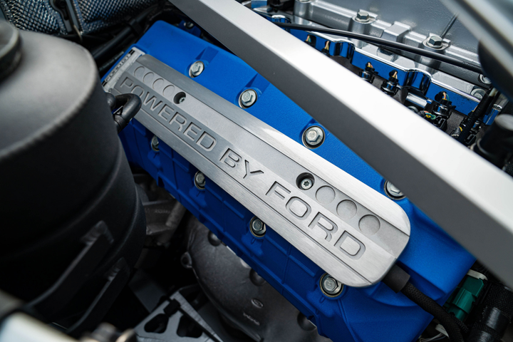 Đấu giá Ford GT Heritage Edition 2006 mới lăn bánh 4 km - 9