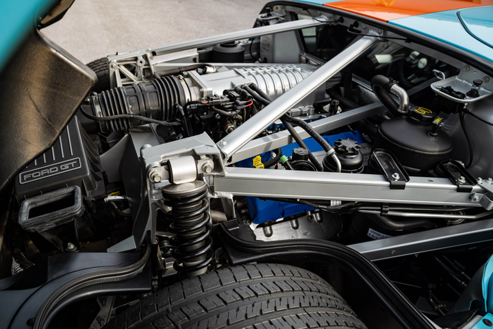 Đấu giá Ford GT Heritage Edition 2006 mới lăn bánh 4 km - 8