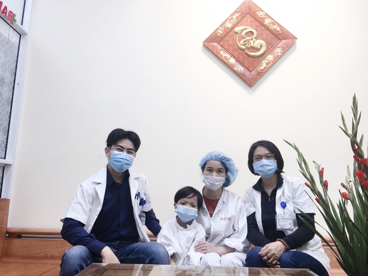 Bệnh nhi ghép tim nhỏ tuổi nhất Việt Nam được ra viện - 1