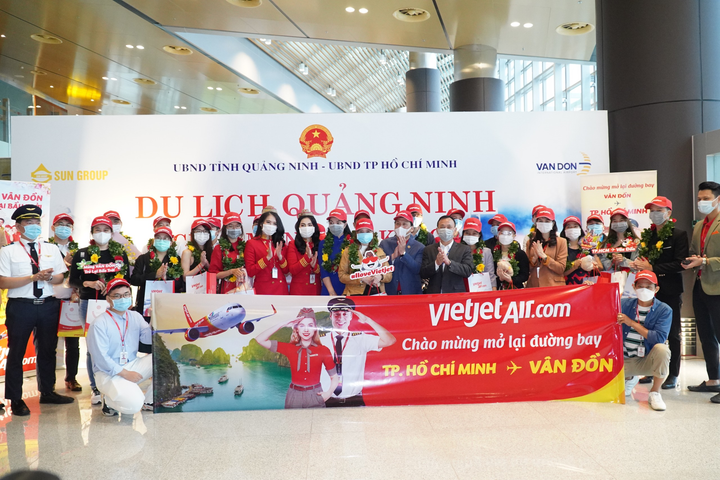 Vietjet 'xông đất' sân bay Vân Đồn năm mới Tân Sửu - 1