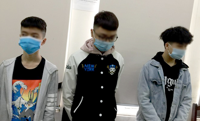 Triệu tập 3 thanh niên liên quan vụ sàm sỡ phụ nữ ngoại quốc ở Tây Hồ - 1