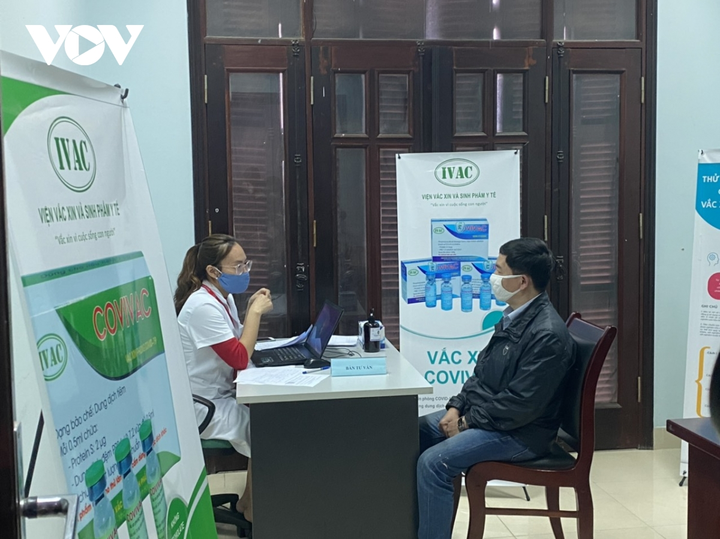 Hơn 500 tình nguyện viên đăng ký tiêm vaccine COVIVAC - 1