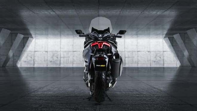 Ngắm phiên bản đặc biệt, đẹp 'lịm tim' của xe ga Yamaha TMax - 1
