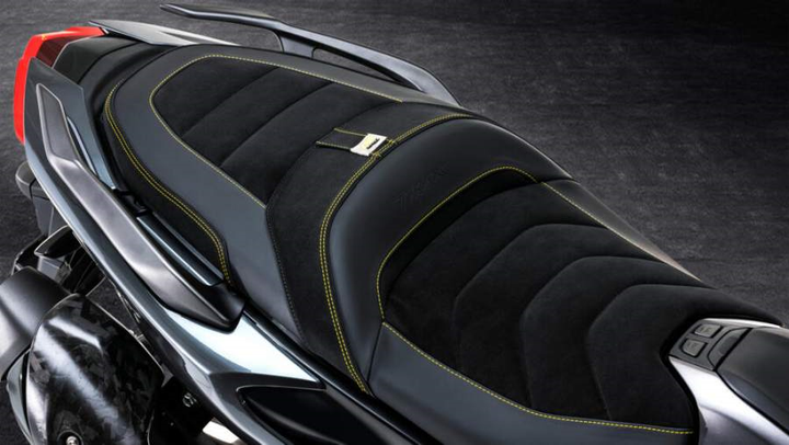 Ngắm phiên bản đặc biệt, đẹp 'lịm tim' của xe ga Yamaha TMax - 5