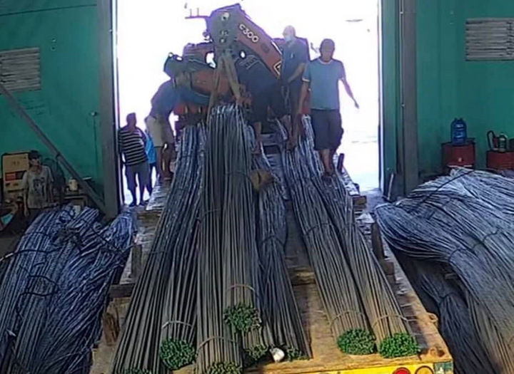 Giả danh nhà sư lừa 20 tấn sắt của doanh nghiệp vật liệu xây dựng - 1