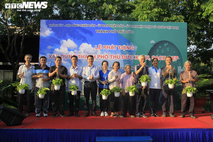 TP Thủ Đức phát động trồng mới 1 triệu cây xanh - 2