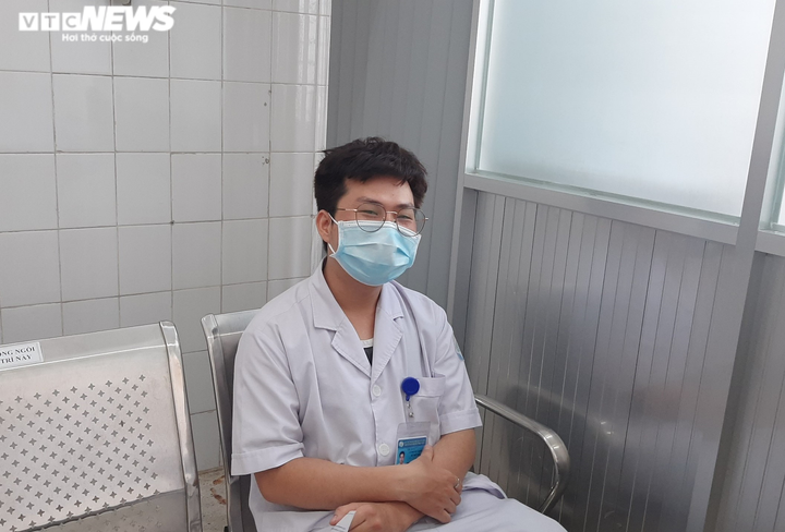 Ảnh: Ngày tiêm vaccine COVID-19 đầu tiên tại TP.HCM - 6