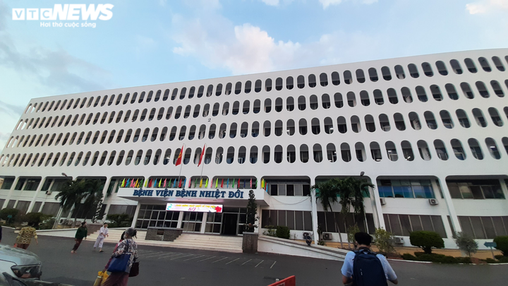 Ảnh: Ngày tiêm vaccine COVID-19 đầu tiên tại TP.HCM - 7