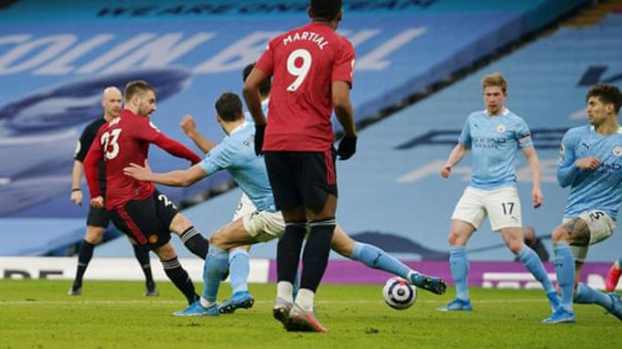 Man Utd thắng Man City: Chờ tiếng nói của nhà Glazer - 2