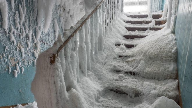 Ảnh: Rùng mình ngắm những 'thị trấn ma' chìm trong băng tuyết ở Nga - 2