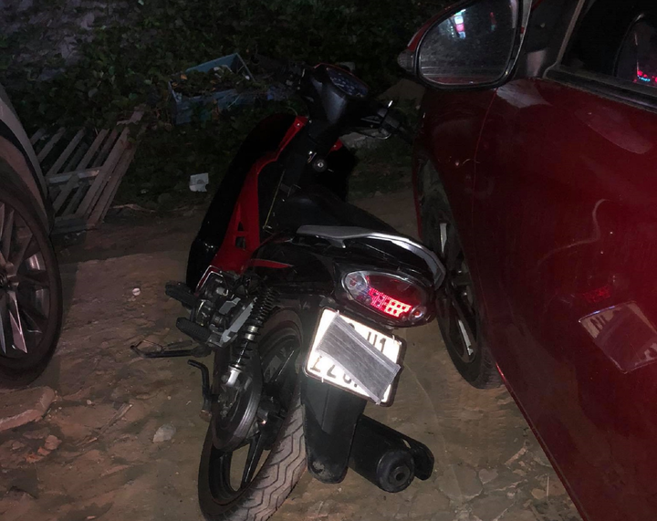 Công an Đà Nẵng nổ súng truy đuổi nhóm thanh niên mang mã tấu đi chém người - 2