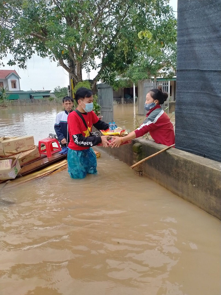 Viên Đình Long: Chàng sinh viên bán sách lên miền núi làm từ thiện - 5