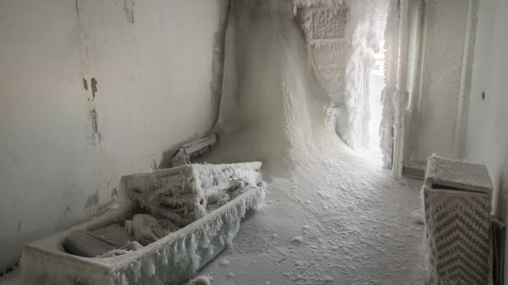 Ảnh: Rùng mình ngắm những 'thị trấn ma' chìm trong băng tuyết ở Nga - 4