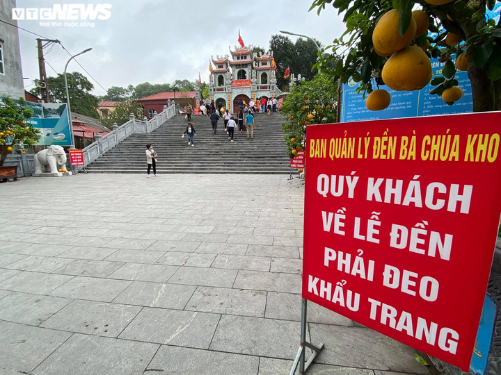 Các di tích lịch sử mở cửa đón du khách, Bắc Ninh phòng dịch COVID-19 thế nào? - 2