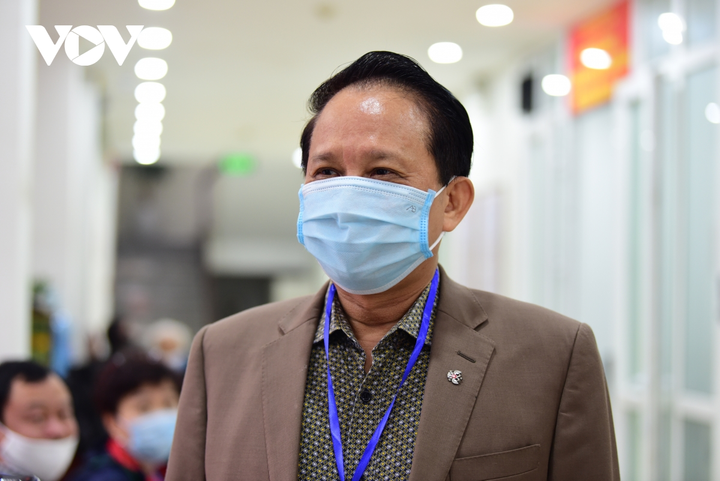 Nhiều người nhận hồ sơ tự ứng cử đại biểu Quốc hội tại Hà Nội - 3