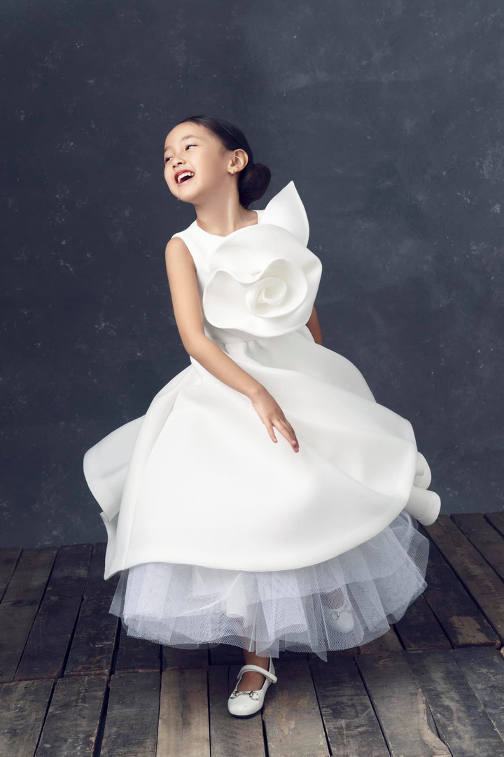 Ảnh: 'Tiểu công chúa' xinh đẹp của Hoa hậu Hà Kiều Anh - 5